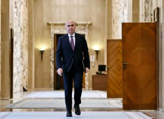 Guvernul Bolojan revine cu „marea interdicție”. Care sunt punctele tari și cele slabe ale măsurii pregătite ilie bolojan