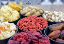 Cum folosești fructele deshidratate în deserturi rapide fără coacere