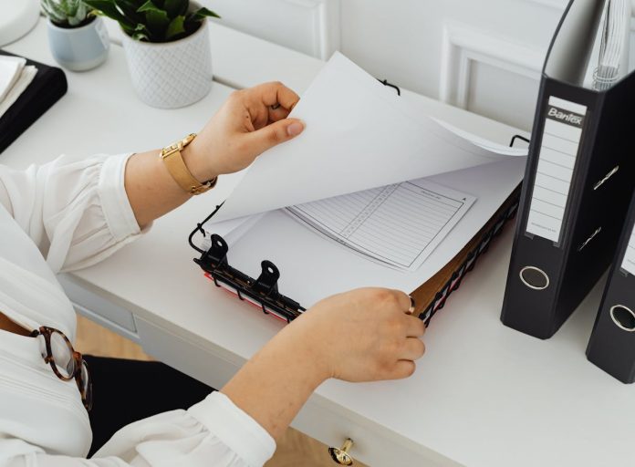 cum-mentii-ordinea-si-siguranta-in-arhiva-de-documente