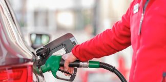 După săptămâni de creștere galopantă a prețului carburanților, Guvernul intervine într-un final. Ce măsuri s-au adoptat azi stație de benzină